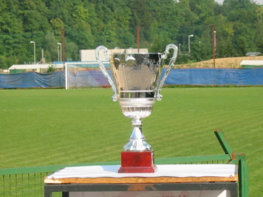 Po streljanju 11-metrovk, v polfinale pokala MNZG
