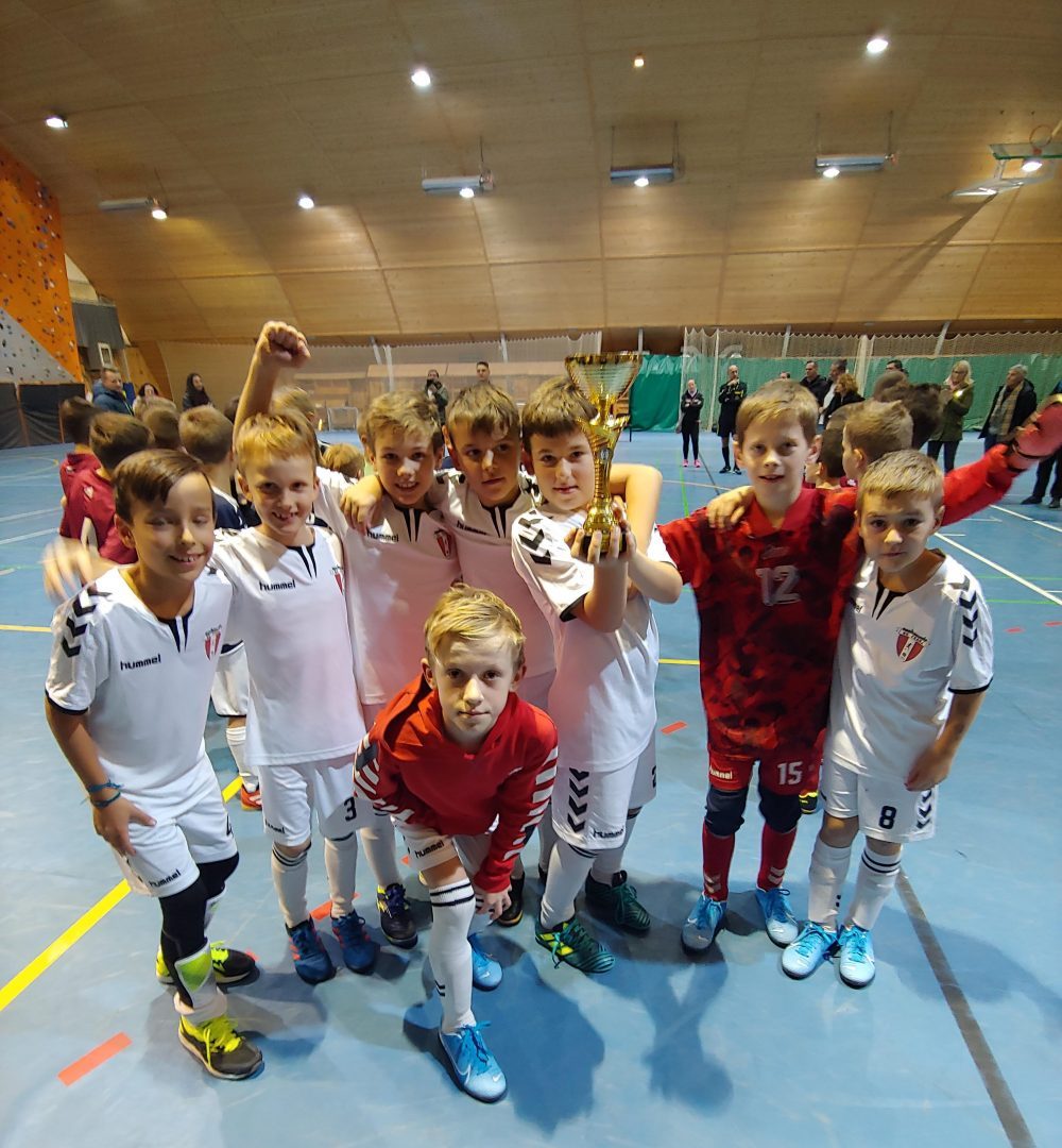 U10