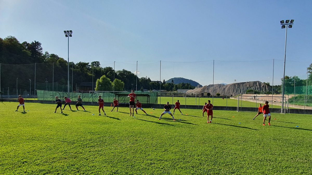Vračamo se na travnate površine