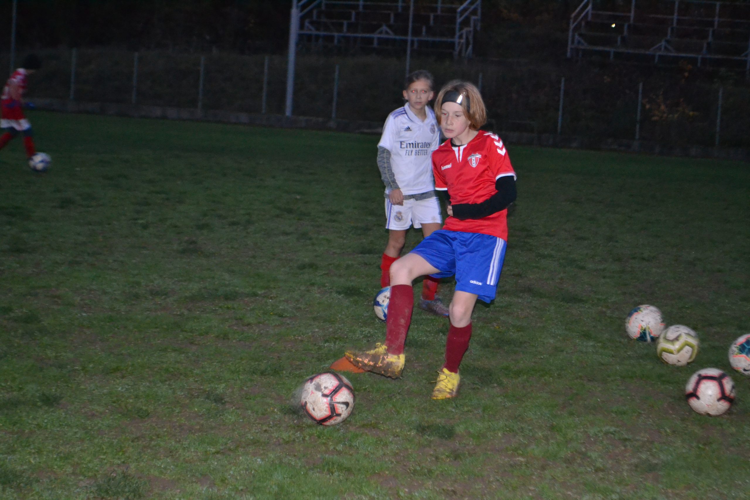 Ekipa U11 sezono zaključila kar z nočno tekmo