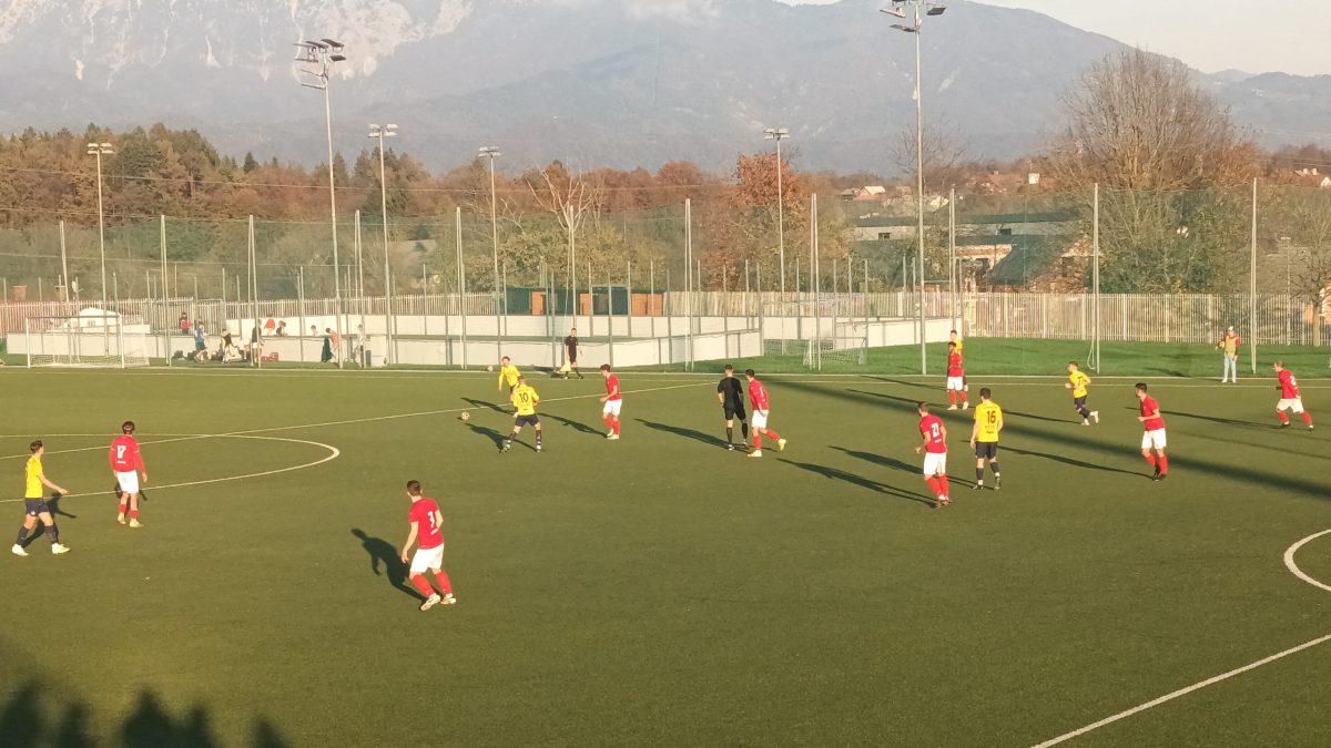 Nov poraz rdečih
