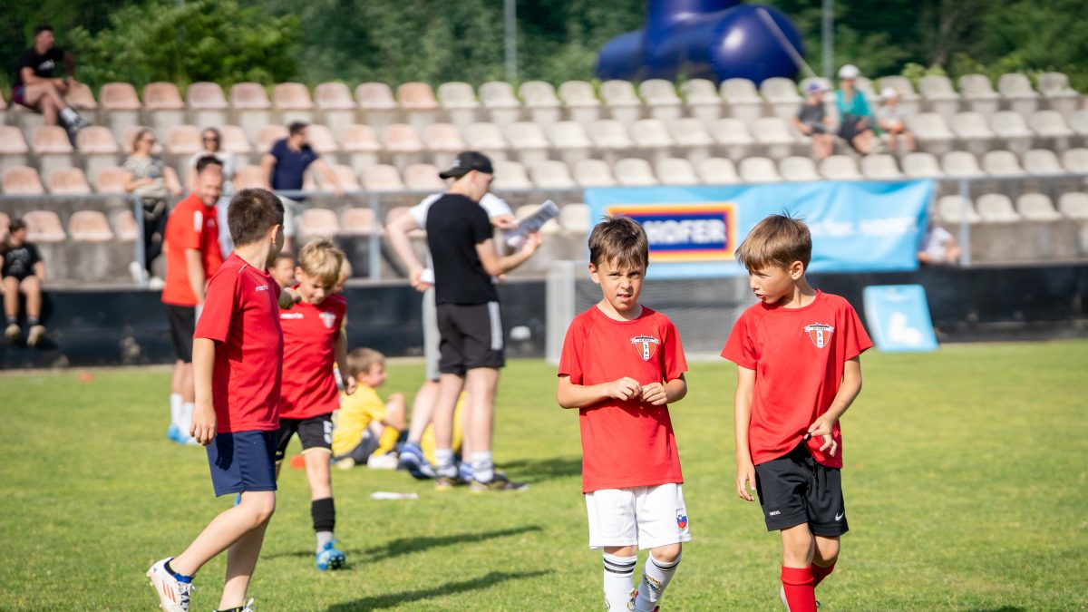 Najmlajši nogometaši NK Zarica Kranj