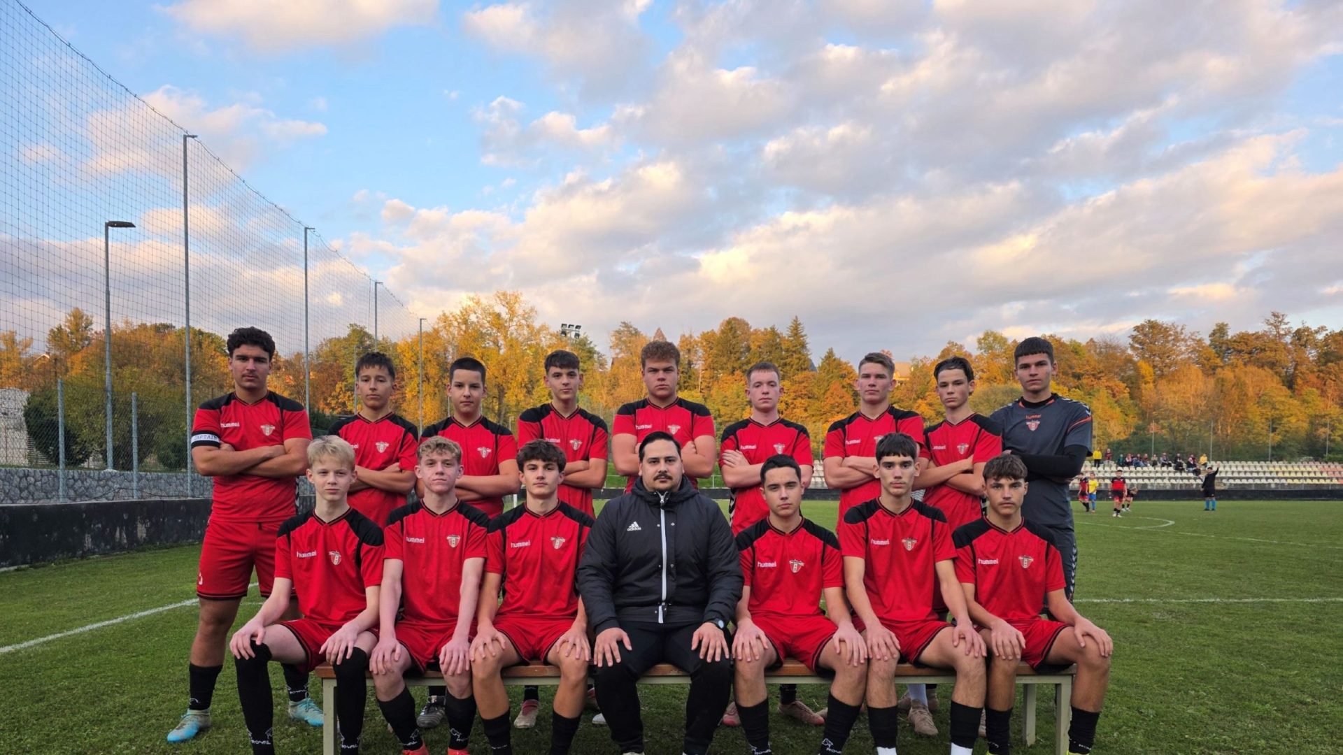 U17