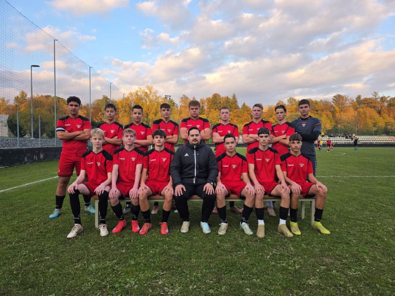 U17