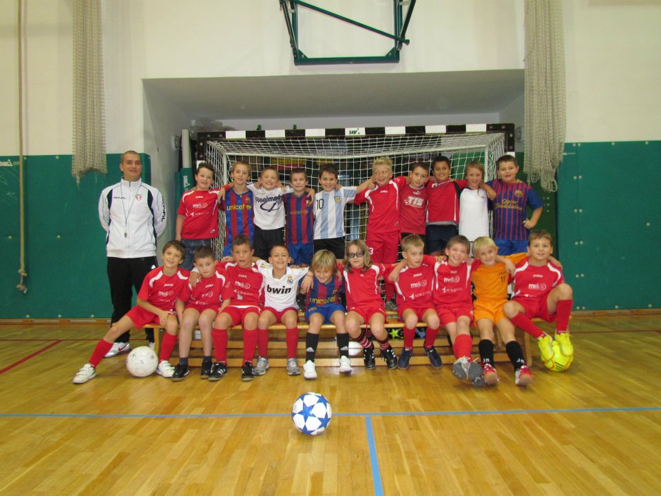 Cicibani U-8 v telovadnici, 2010