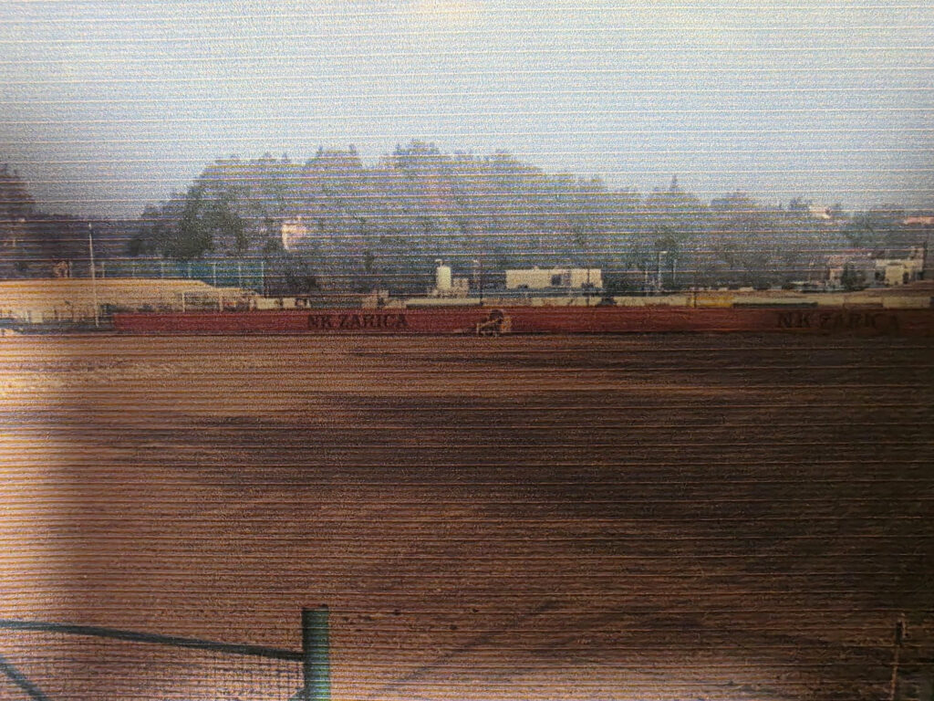 NK Zarica Kranj leta 2004 — Obnova glavnega igrišča leta 2004 (foto: Miro Vodan)